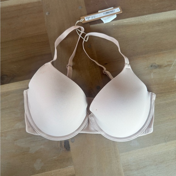 SKIMS Fits Everybody T-Shirt Bra - Mica - Picture 2 of 6